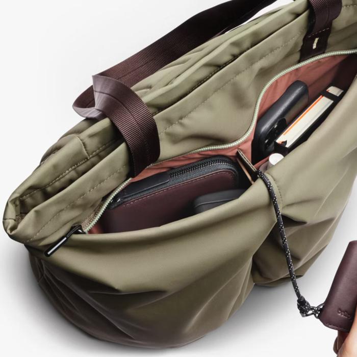 Bellroy Laneway Totepack 18L Secondary image
