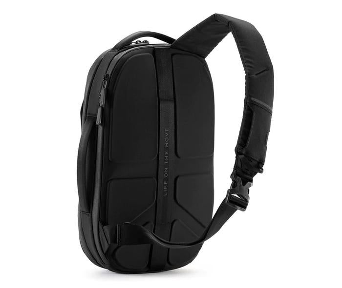 Nomatic Navigator Sling Bag
