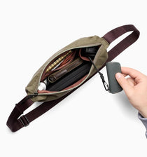 Bellroy Laneway Crescent Bag 2.5L