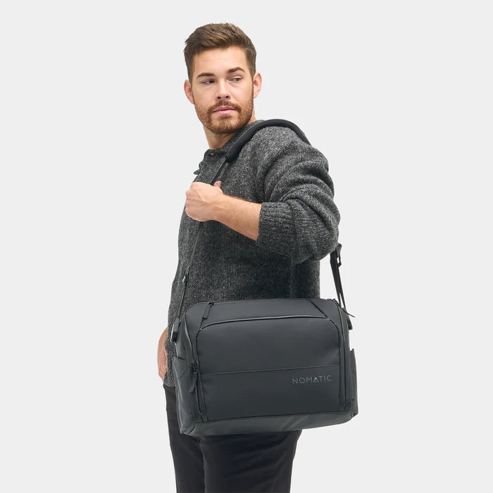 NOMATIC Messenger Bag